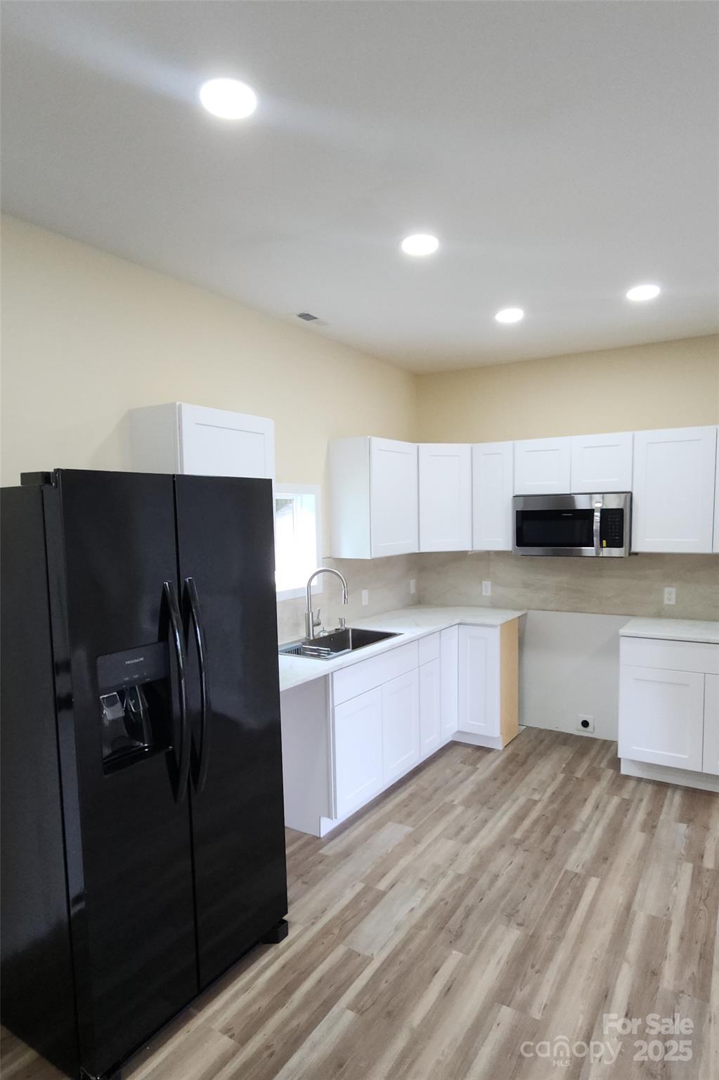 306 E Ratchford Avenue