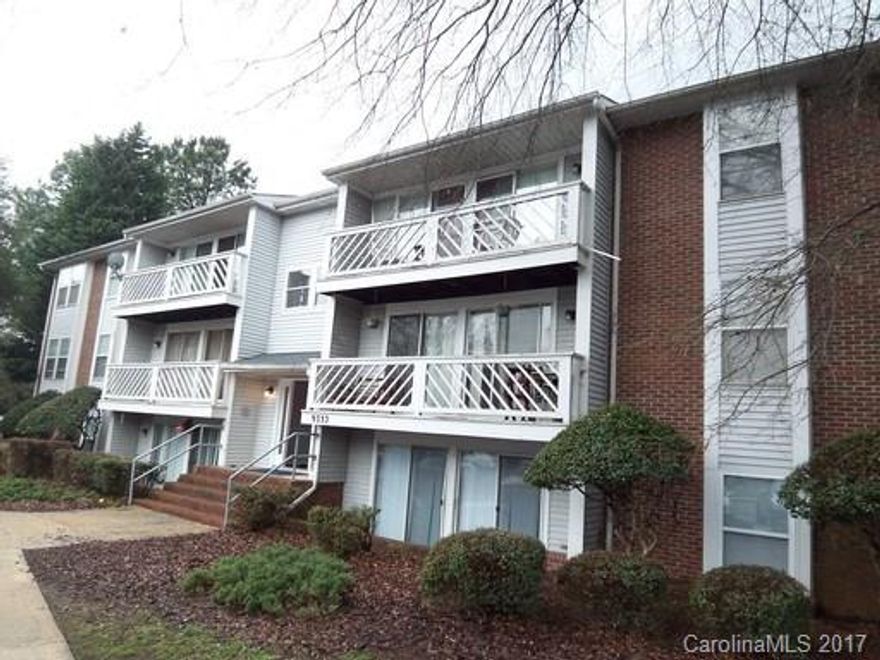 Prime location ~ walking distance to UNCC, dining & shopping.  Appliances provided for your convenience: Refrigerator, Dishwasher. Built-in work station/bar separating living room and kitchen. Oversized balcony. Ample parking. Interior entrances to apartment. Beautiful landscaping with mature trees and lighting.  Water included!