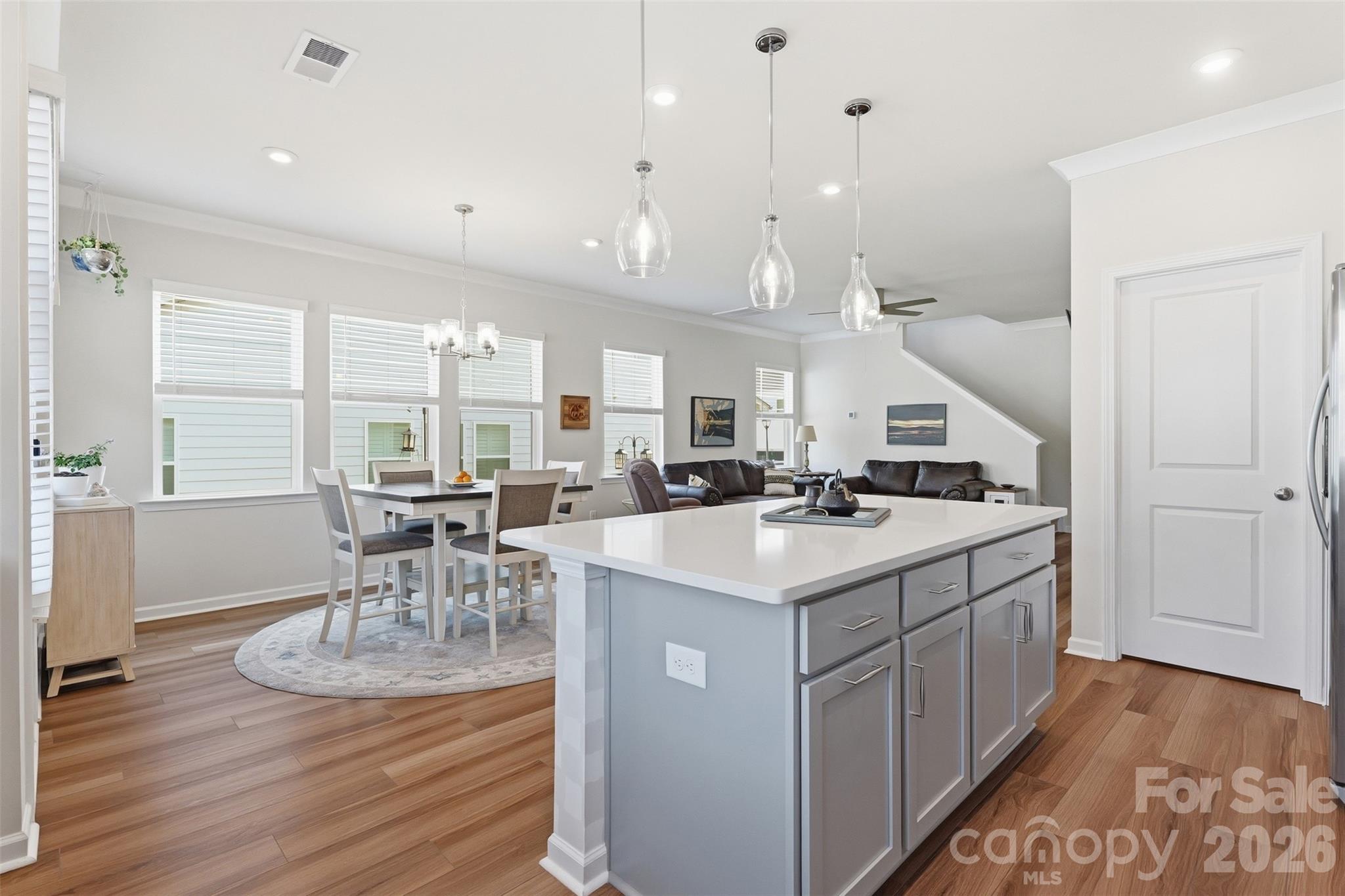 5930 Mantle Way