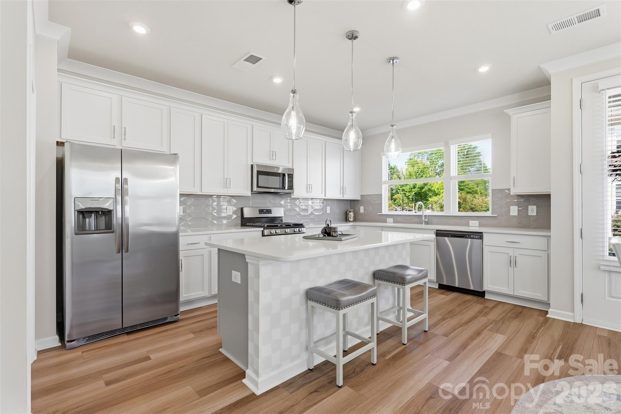 5930 Mantle Way