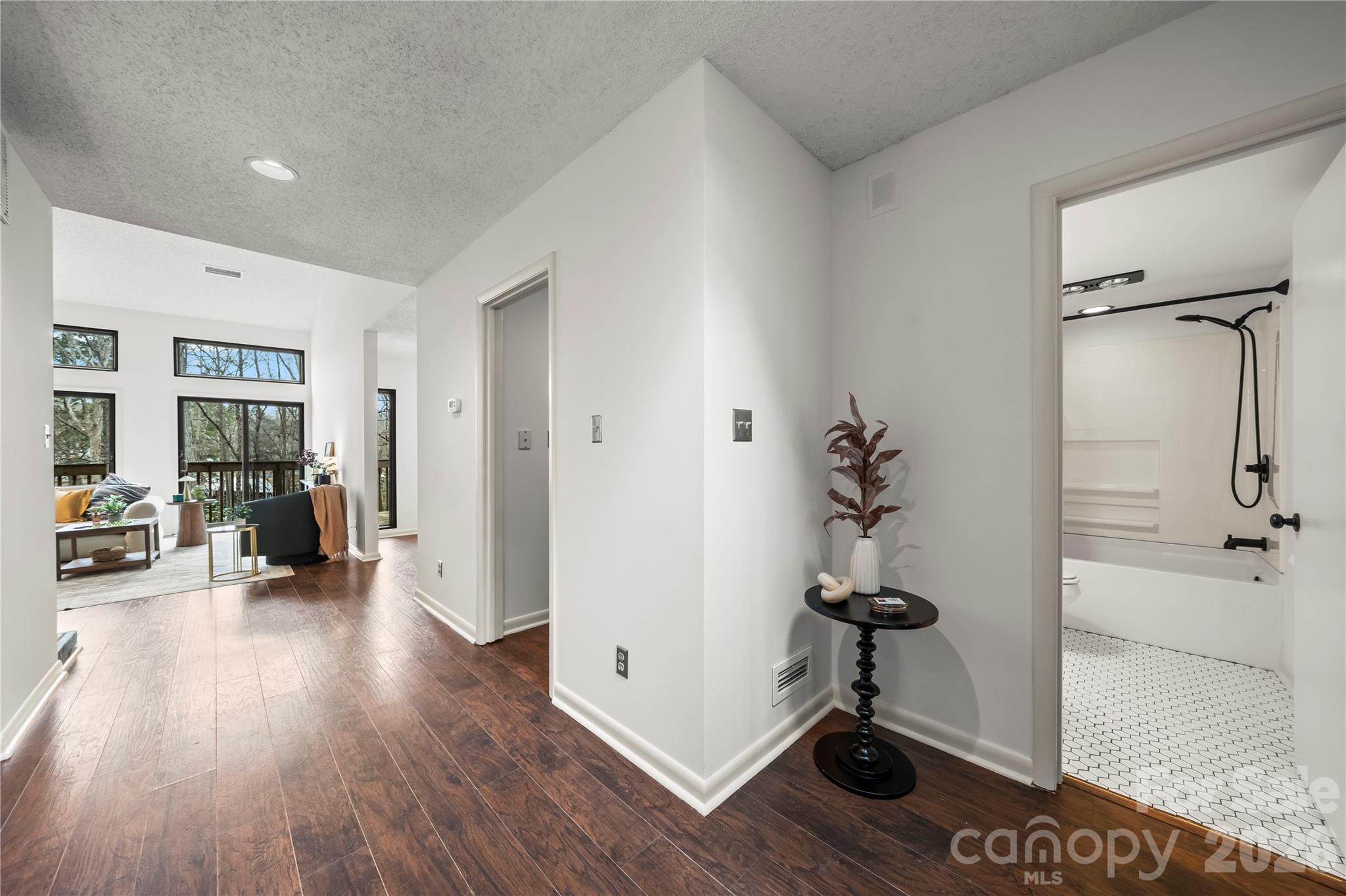 215 Riverview Terrace