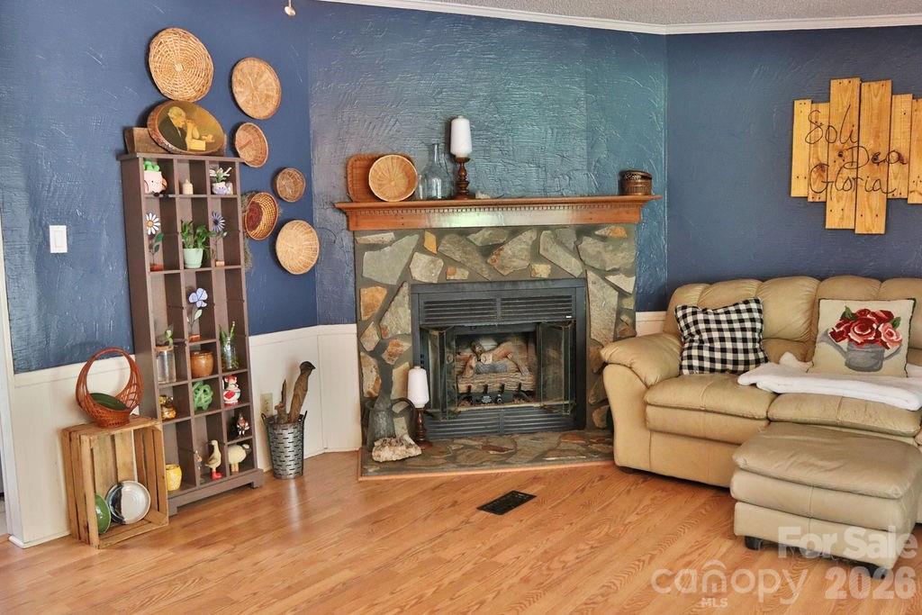 2095 Goodman Lake Road