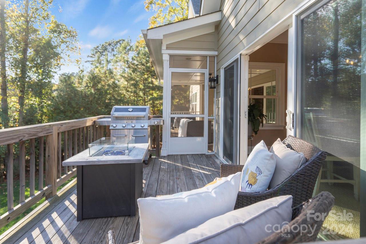 Woodleaf - Residential