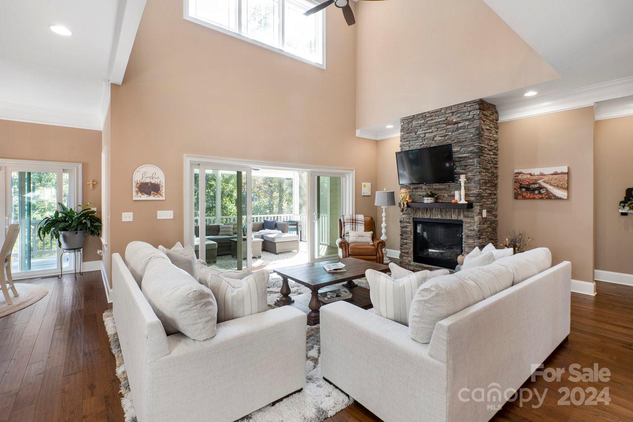 Woodleaf - Residential