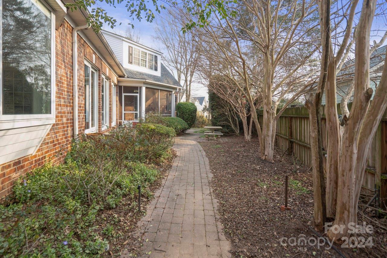 Woodleaf - Residential