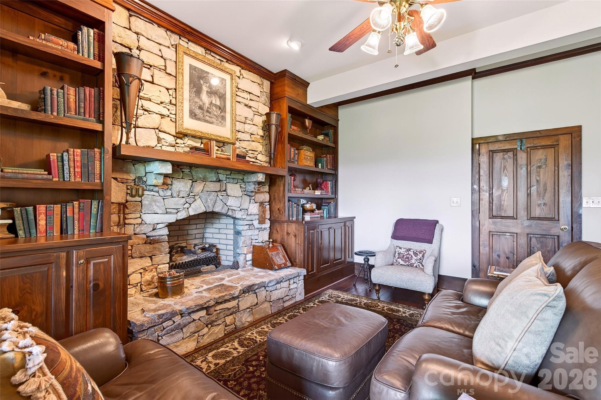 Gateway Mountain - Residential