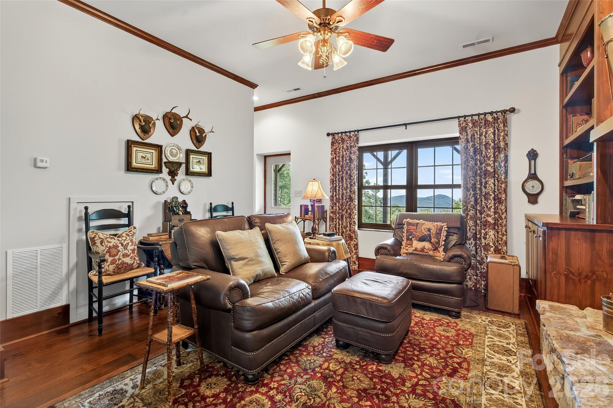 Gateway Mountain - Residential