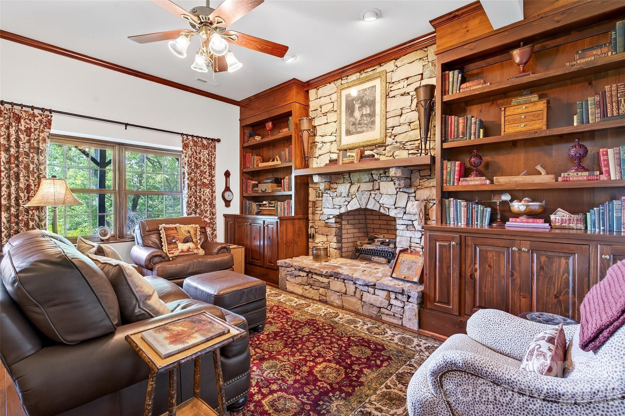 Gateway Mountain - Residential