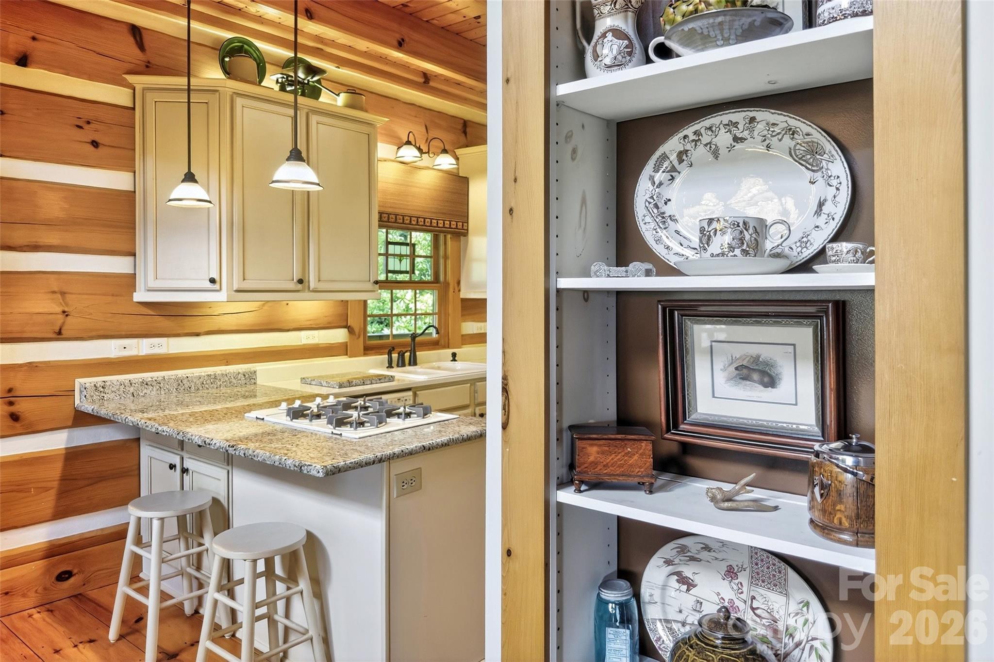 Gateway Mountain - Residential