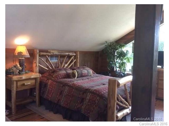 Paradise Point - Residential Lease