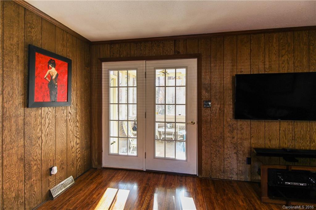 Hickory Hills - Residential