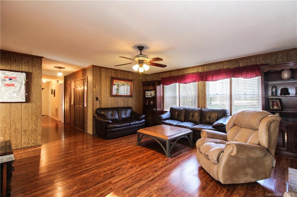 Hickory Hills - Residential