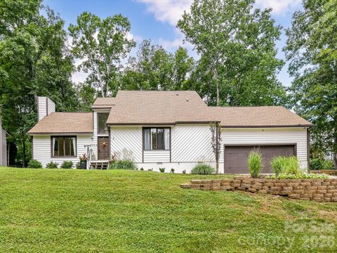 Photo of 7908 Serendipity Lane, Charlotte, NC 28277 (MLS # 4392245)