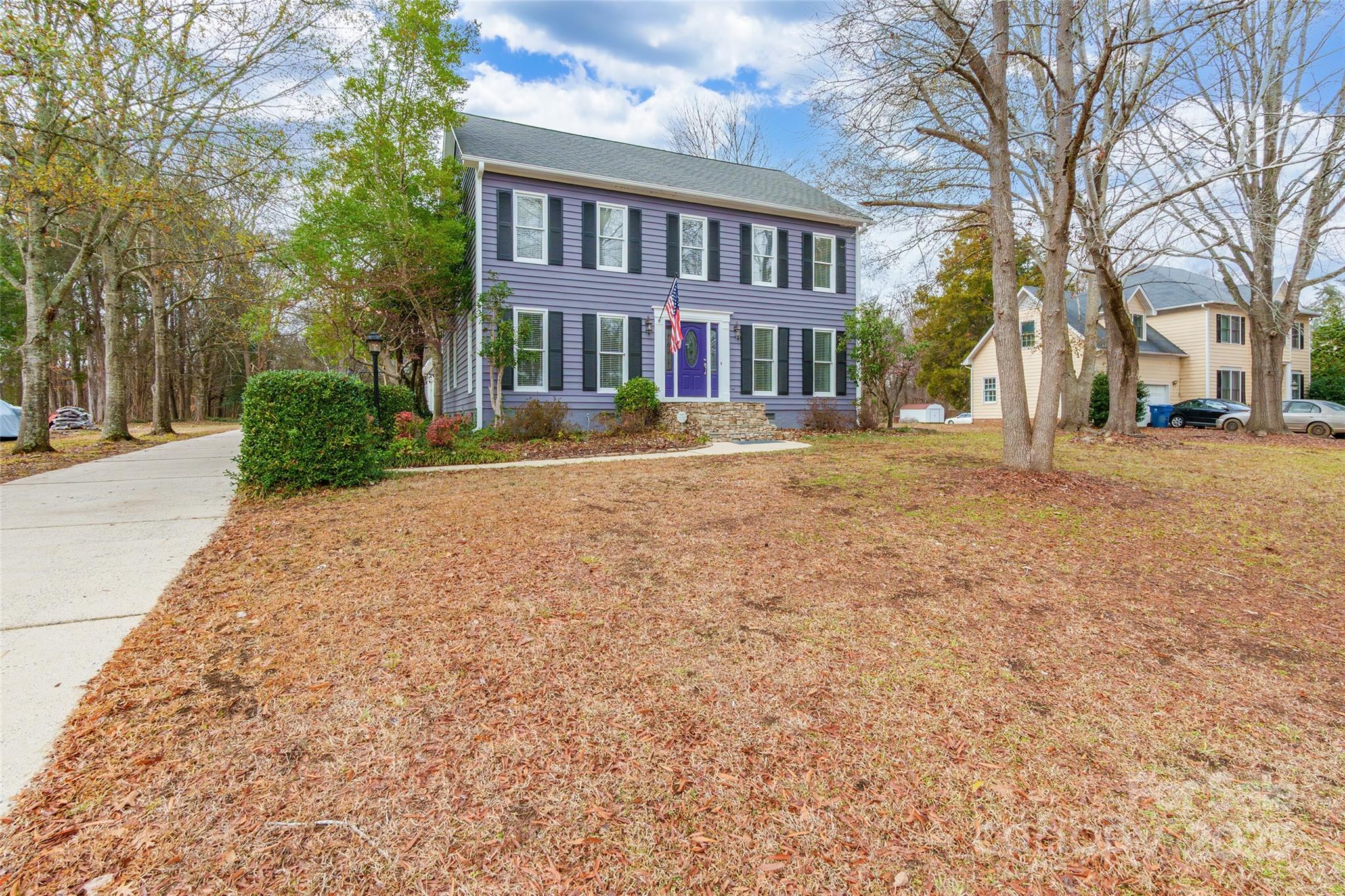 8230 Quail Hollow Drive