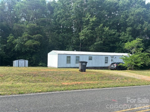 Photo of 714 Garden Valley Road, Statesville, NC 28625 (MLS # 4423130)