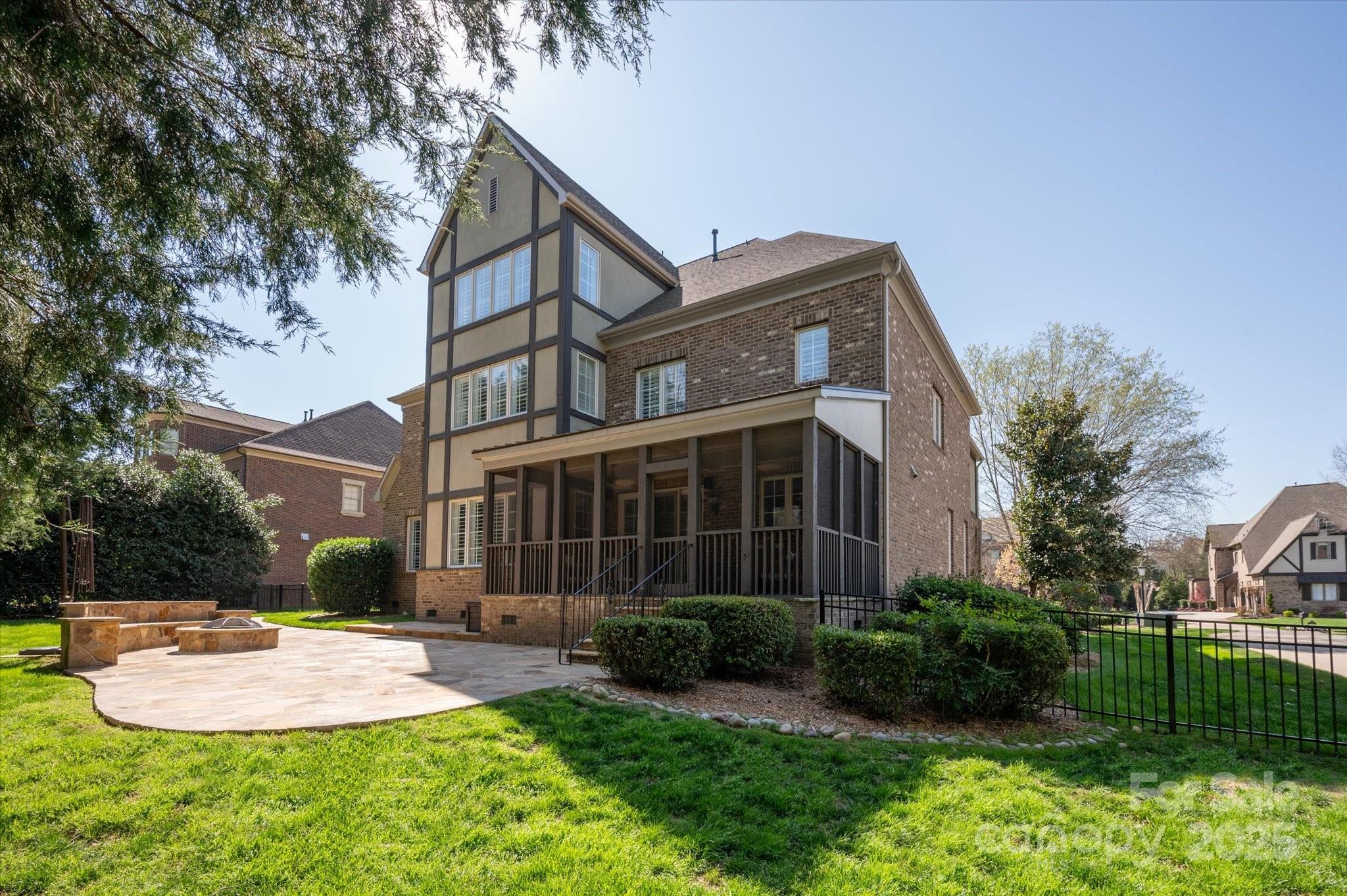 Longview - Residential