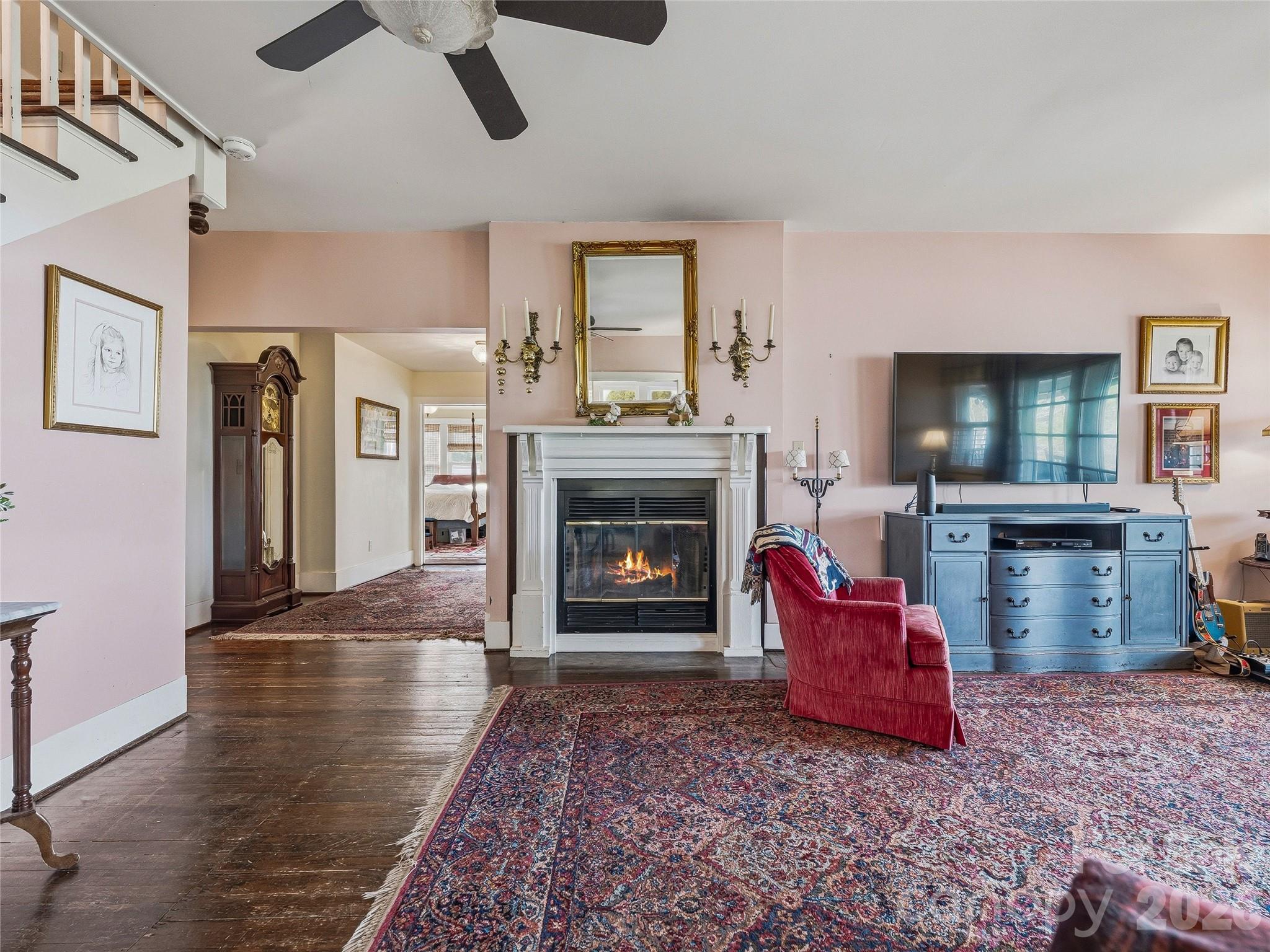 Le Perrion At Hamburg Mt - Residential