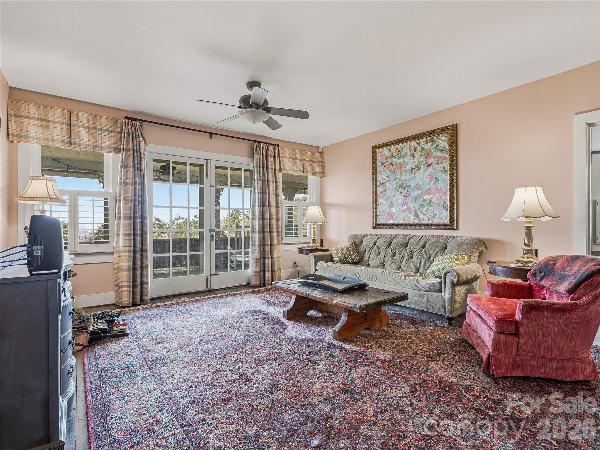 Le Perrion At Hamburg Mt - Residential