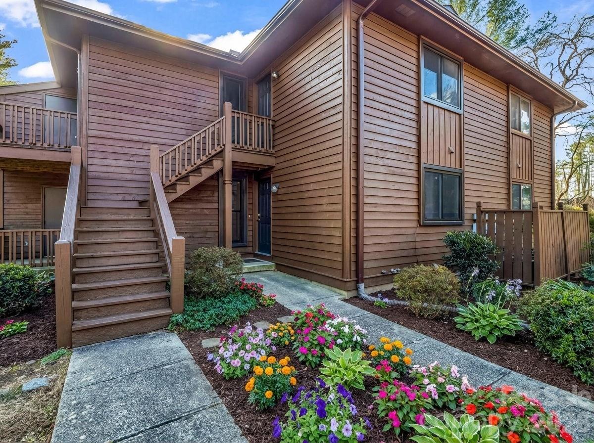 520 Courtwood Lane 8