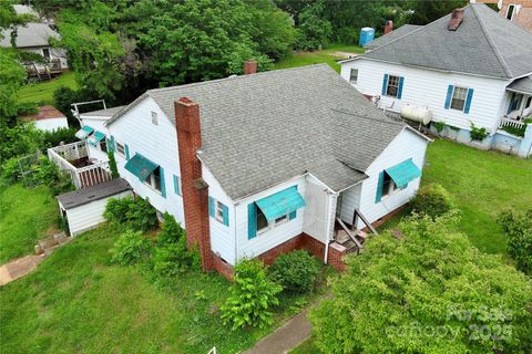 61 Perry Street Marion NC 28752