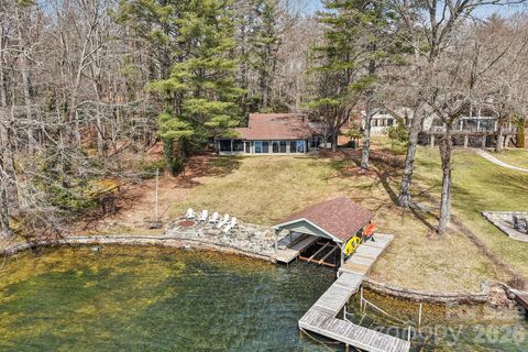 Photo of 987 Cold Mountain Road, Lake Toxaway, NC 28747 (MLS # 4354164)