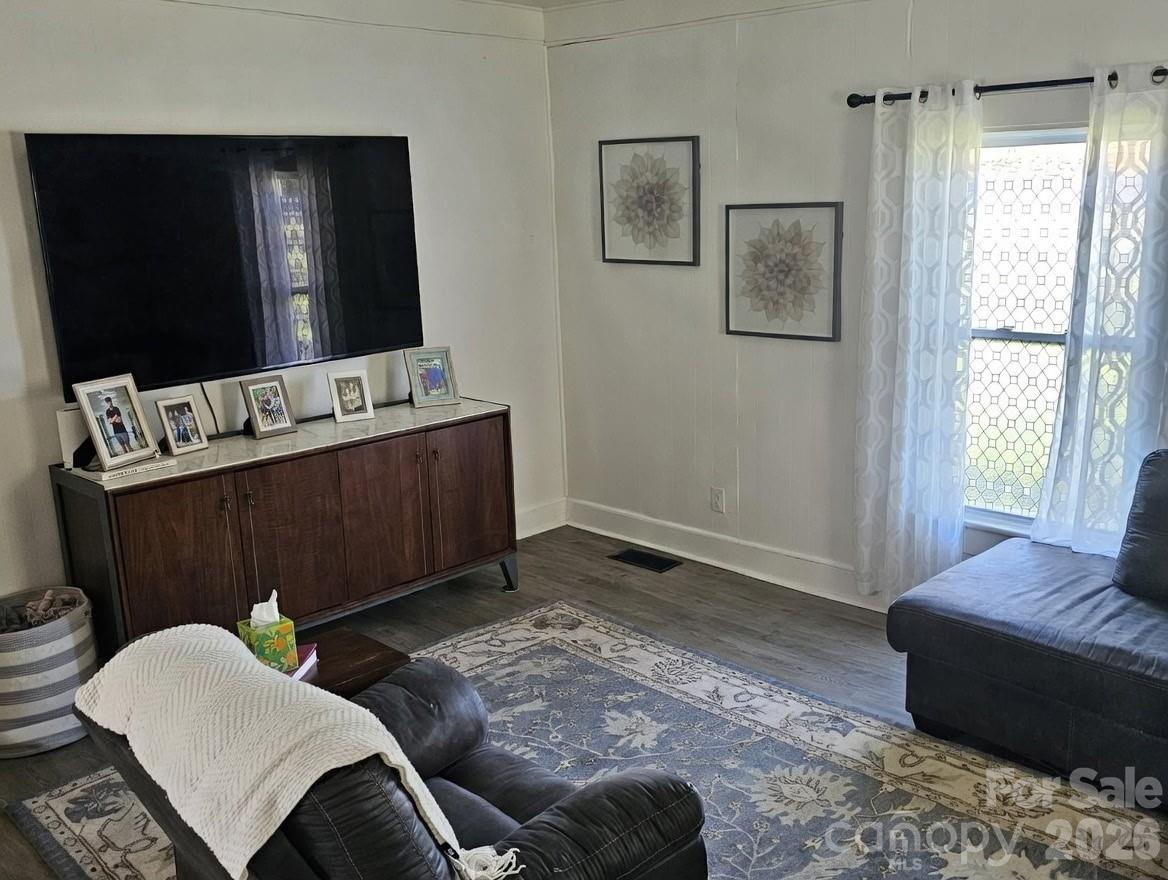 213 Colombo Street NW