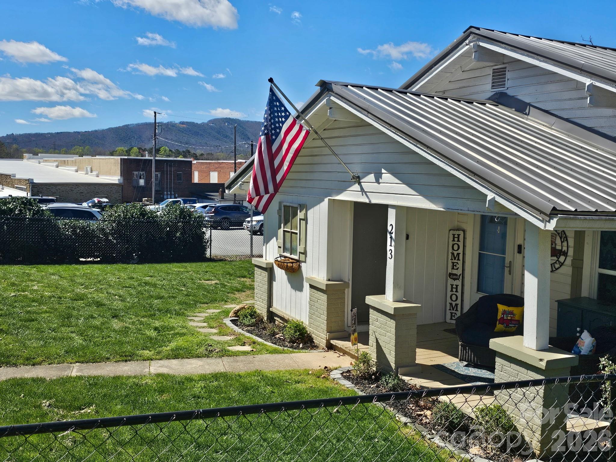 213 Colombo Street NW