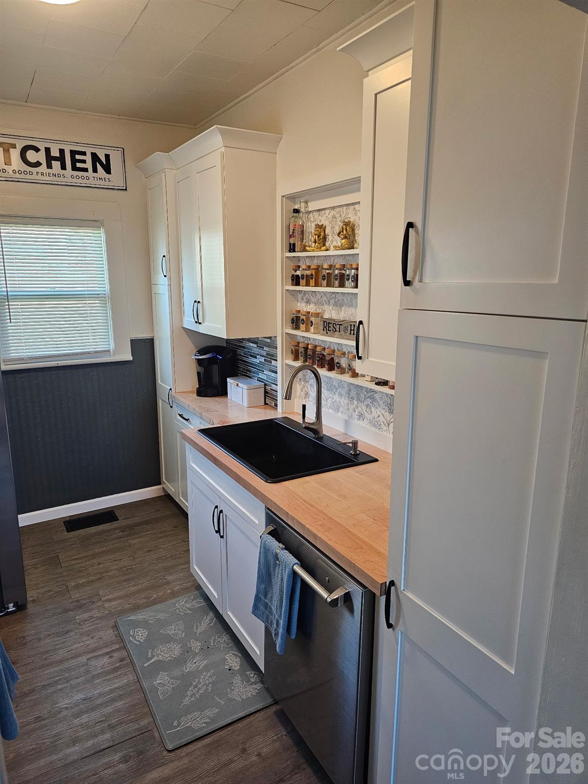 213 Colombo Street NW