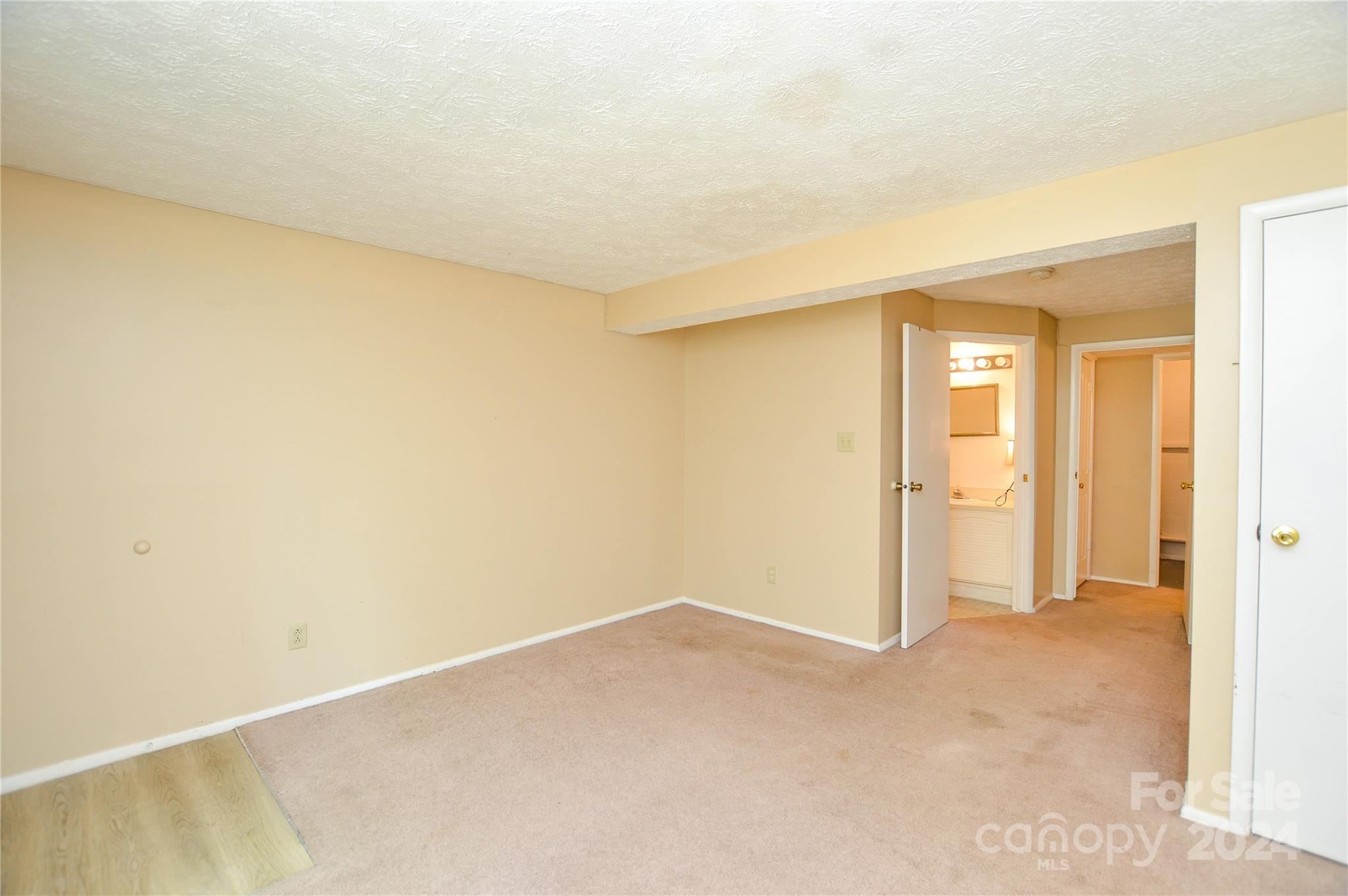 Waterford Townhomes - Residential