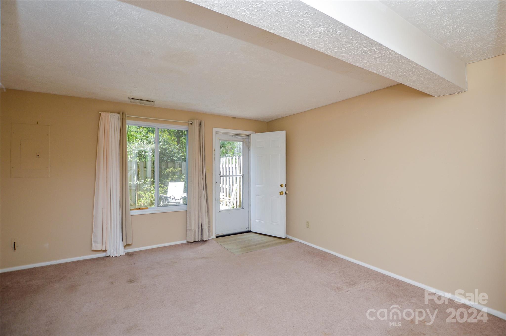 Waterford Townhomes - Residential