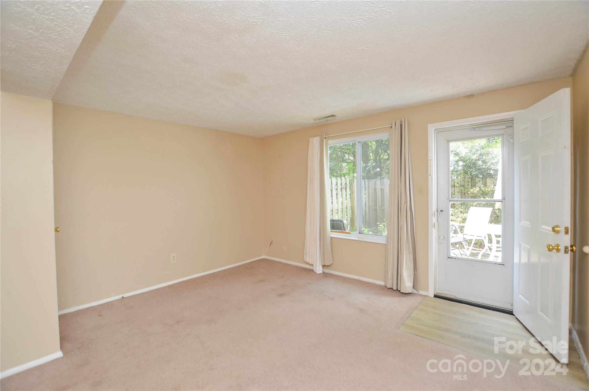 Waterford Townhomes - Residential