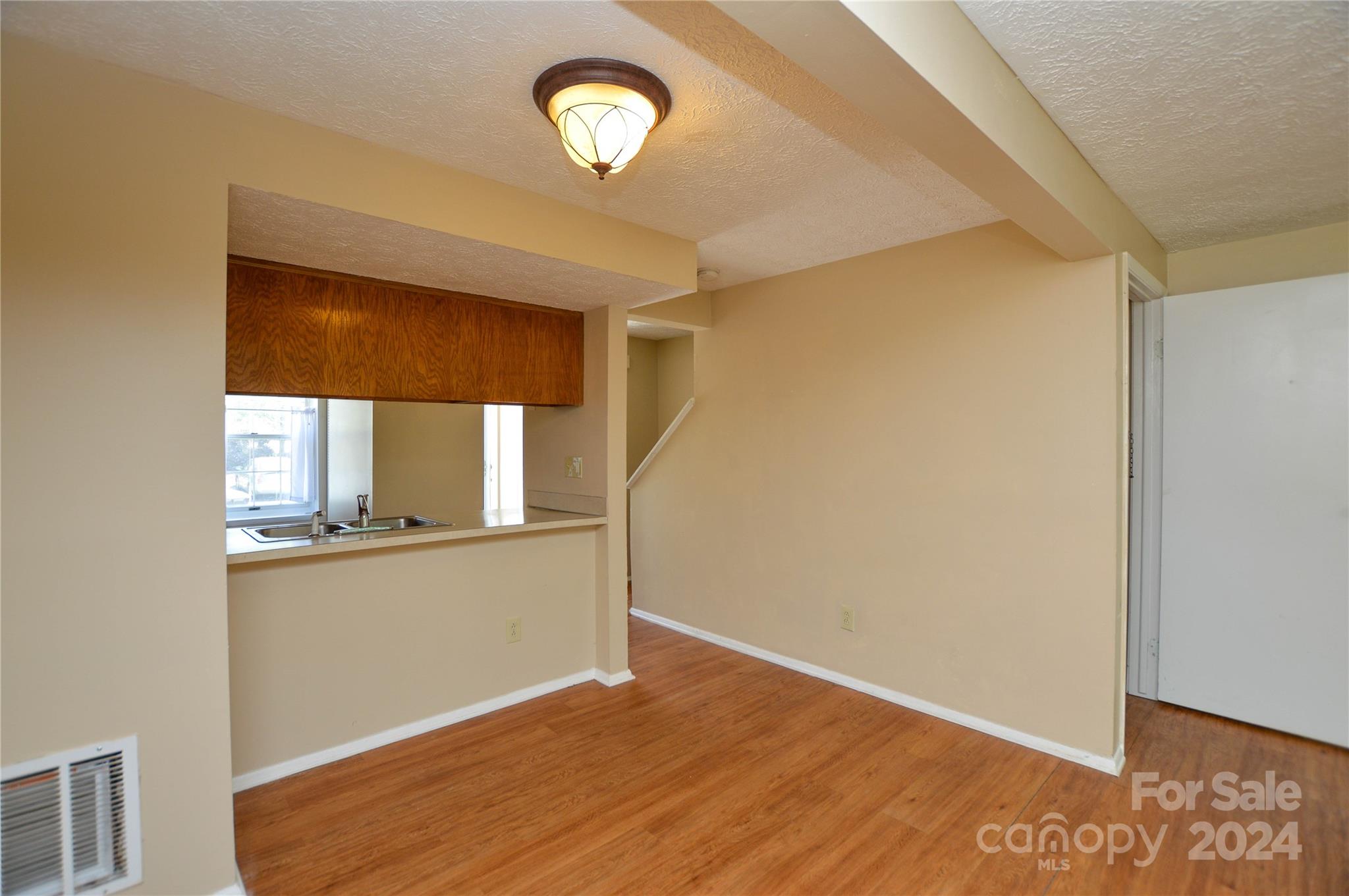 Waterford Townhomes - Residential