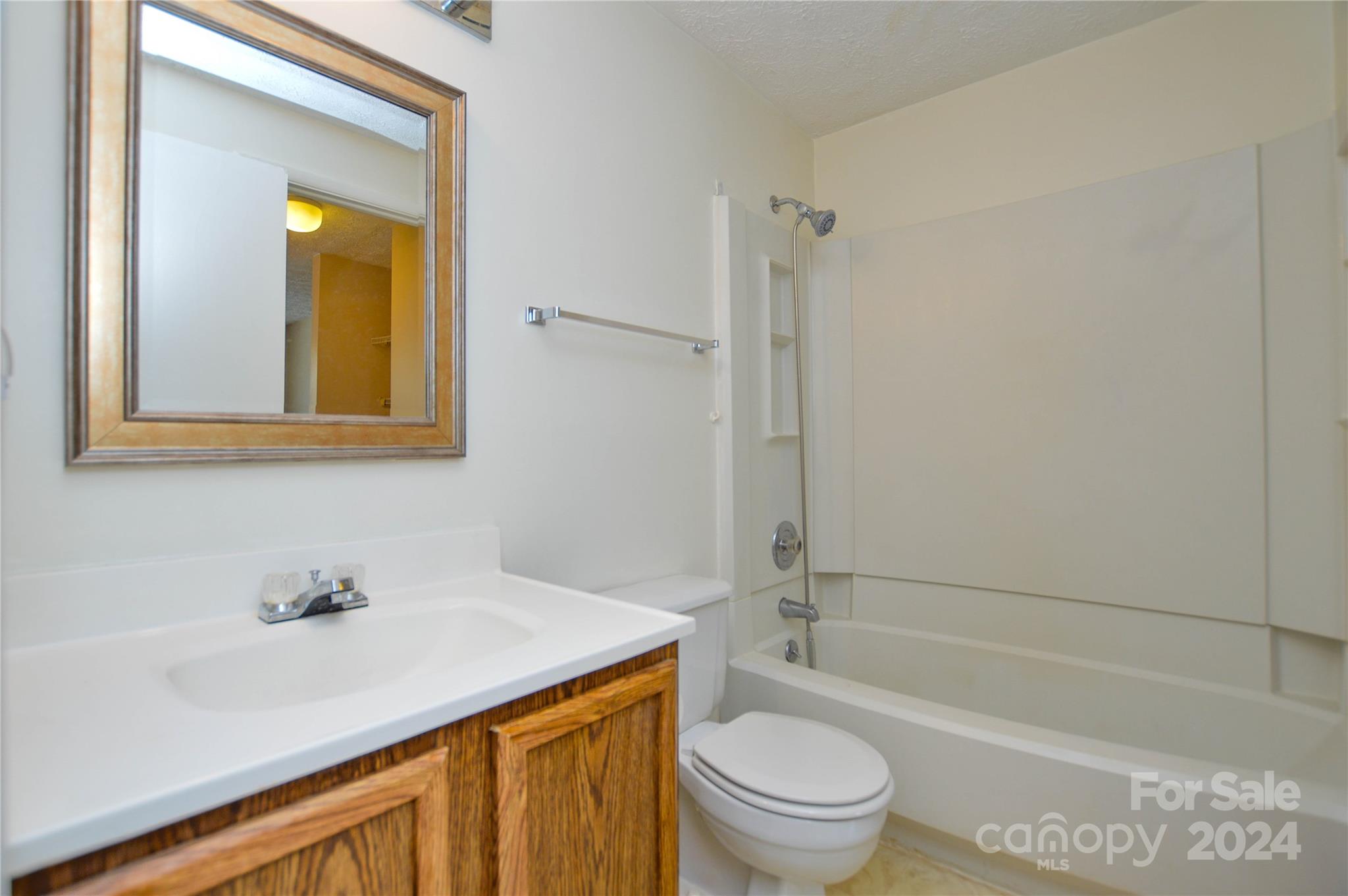 Waterford Townhomes - Residential