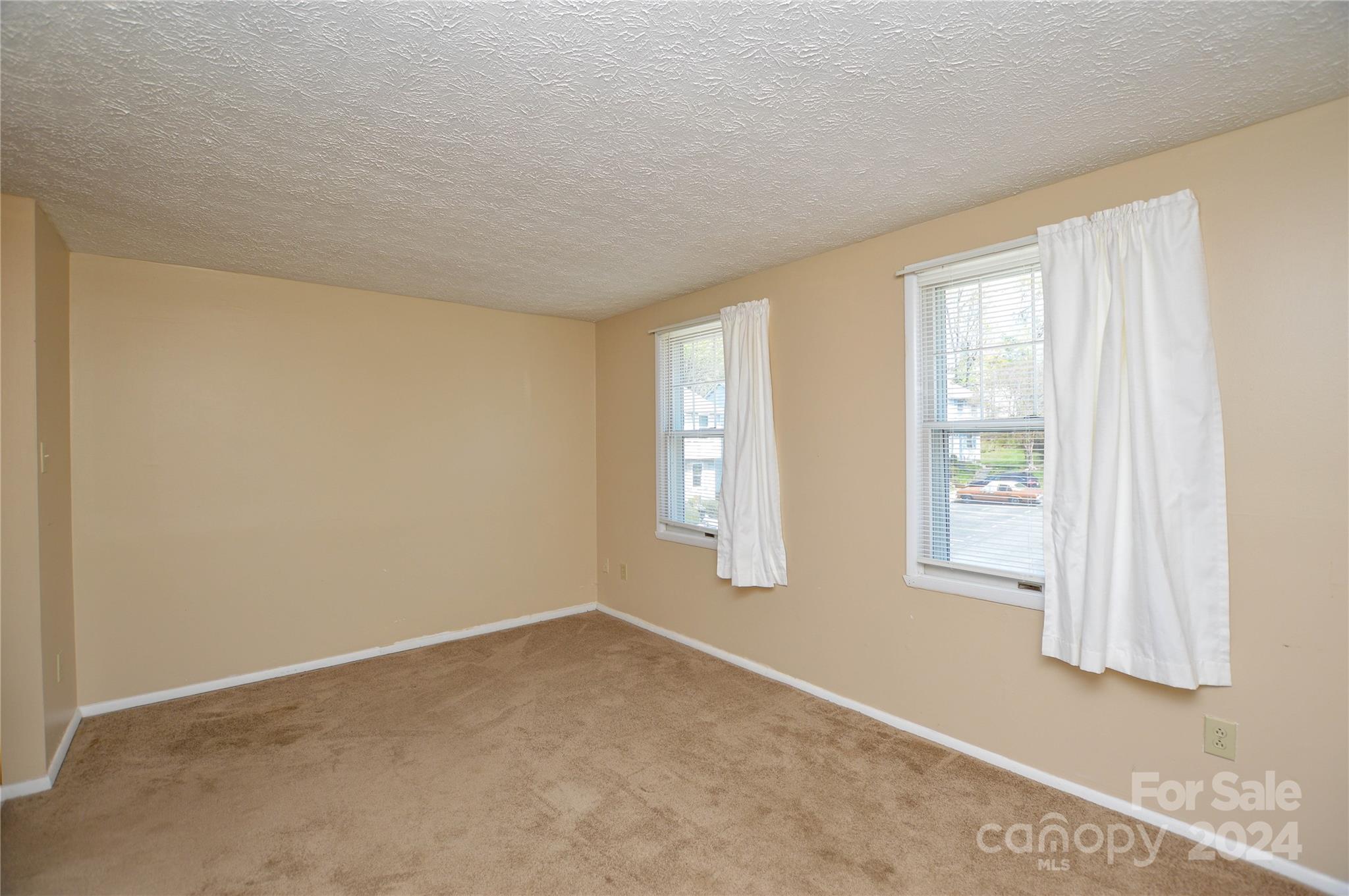 Waterford Townhomes - Residential