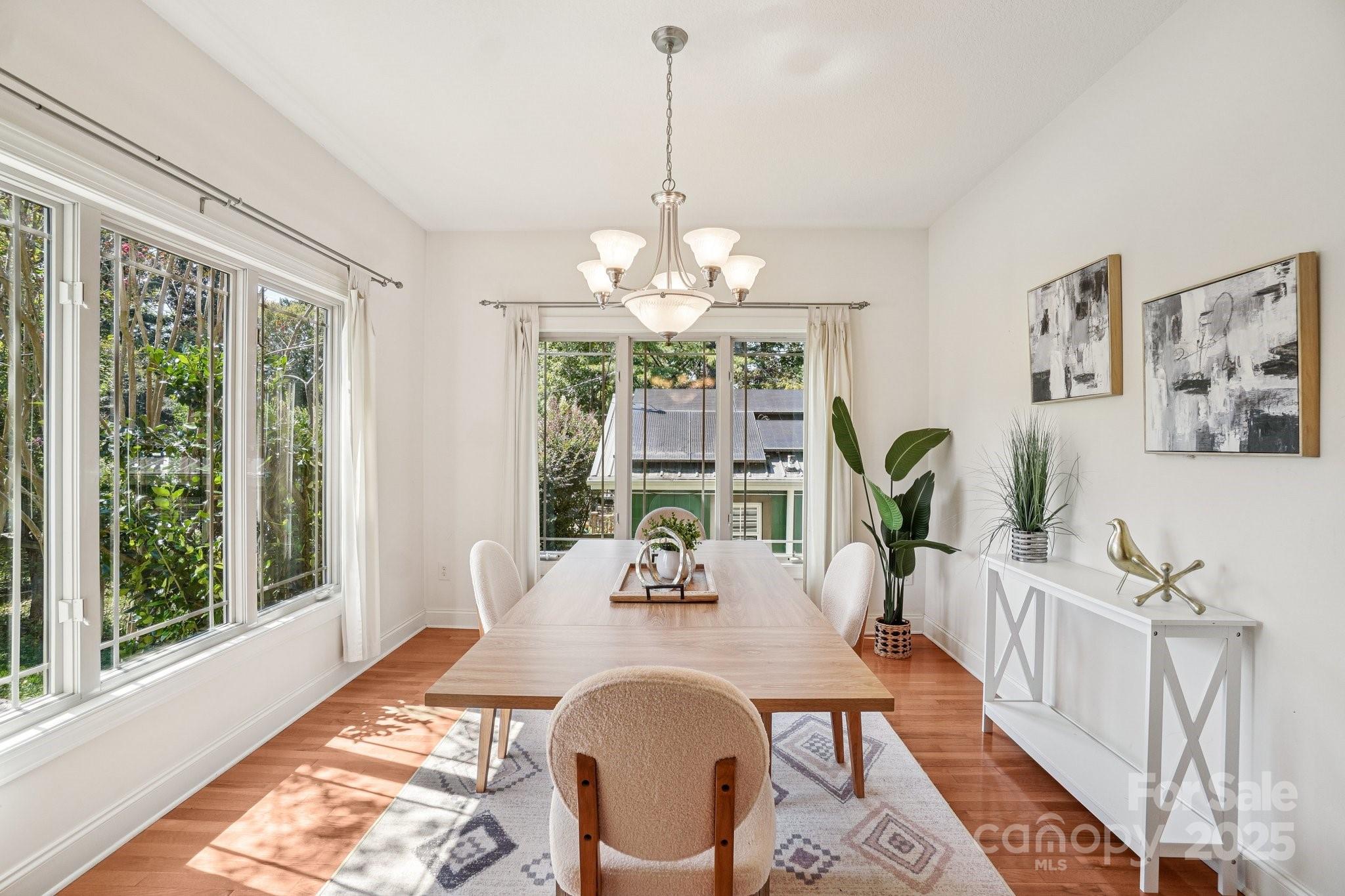 Royal Pines - Residential