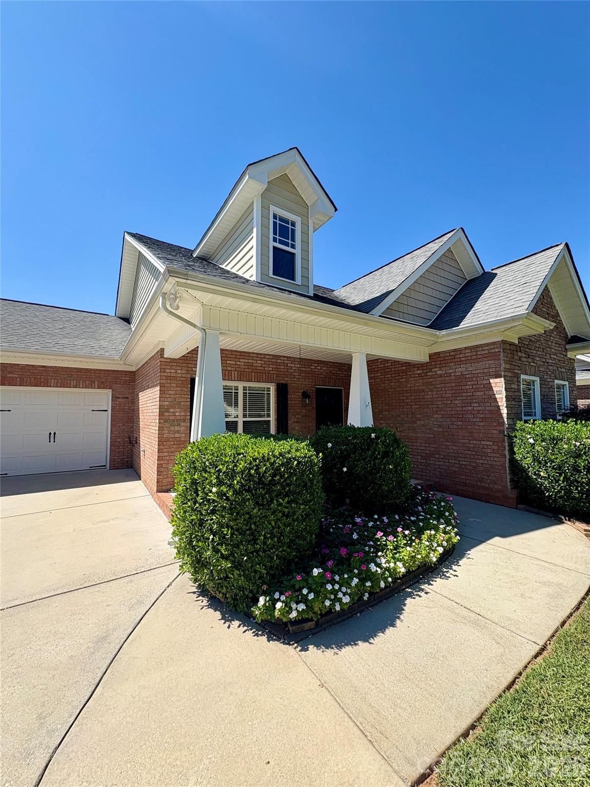 Abis Place - Residential