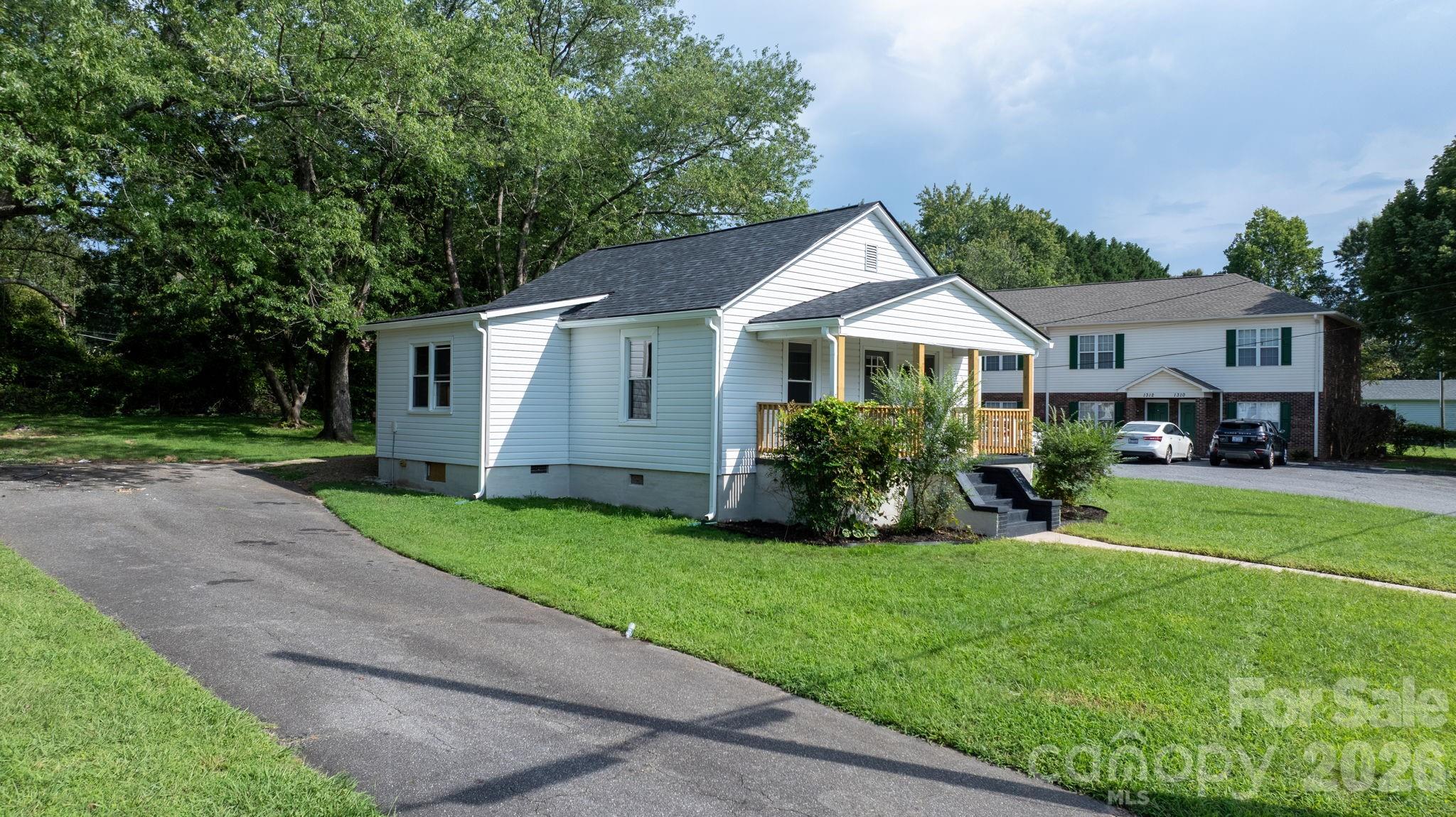 1320 14th Street Drive NE