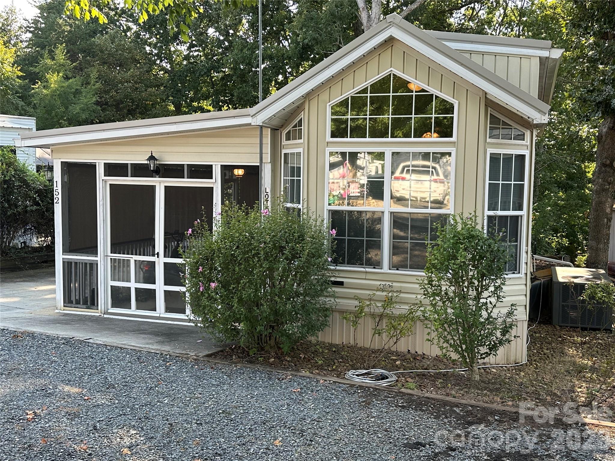 152 Cardinal Drive