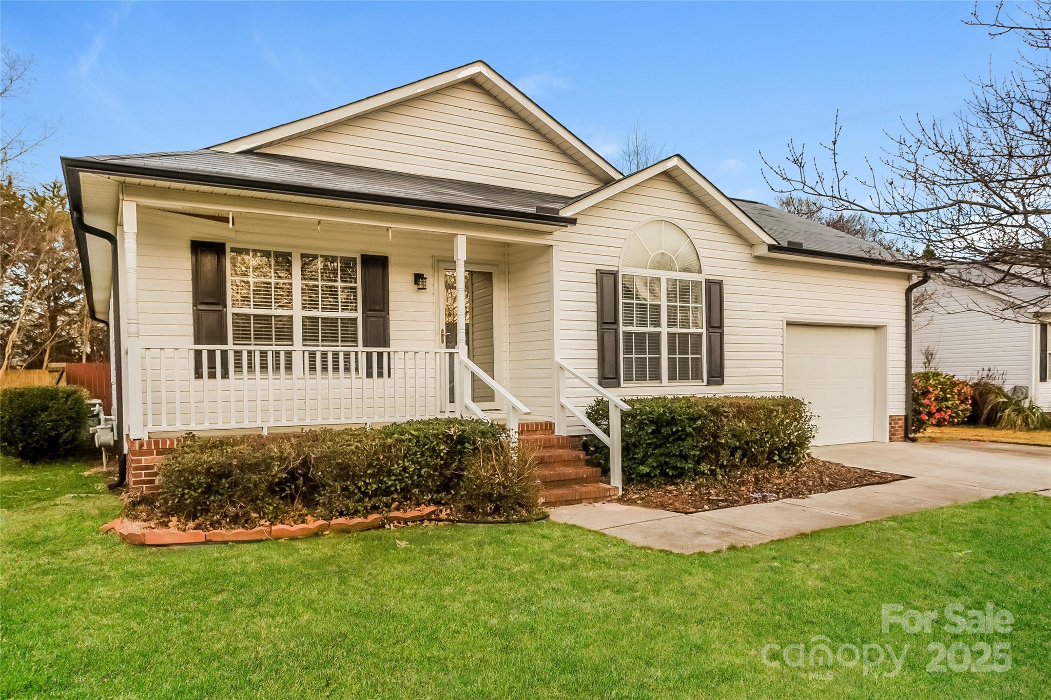 828 Saint Andrews Place