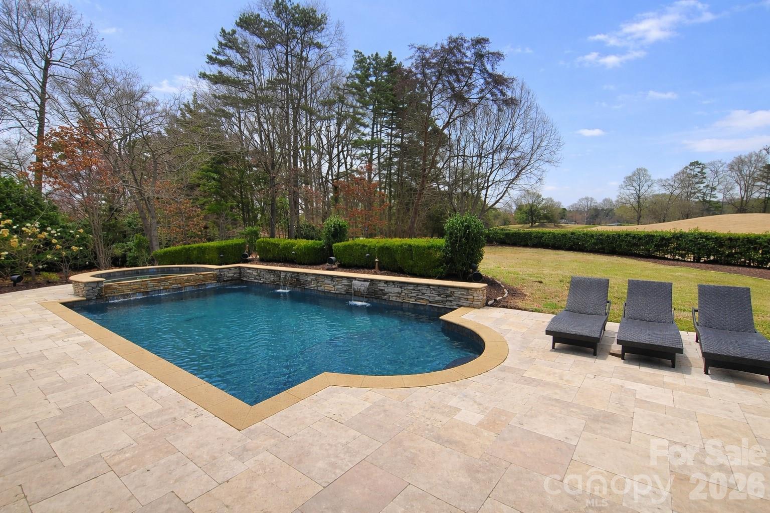 The Peninsula - Residential