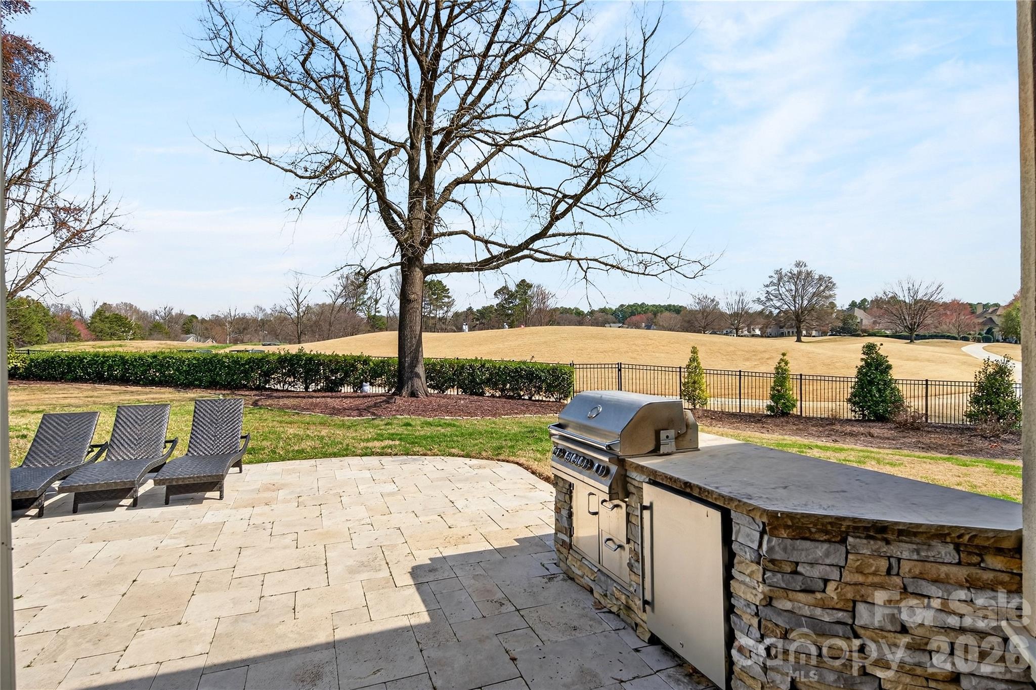 The Peninsula - Residential