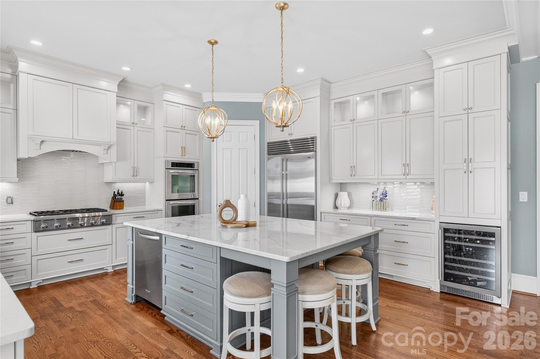 The Peninsula - Residential