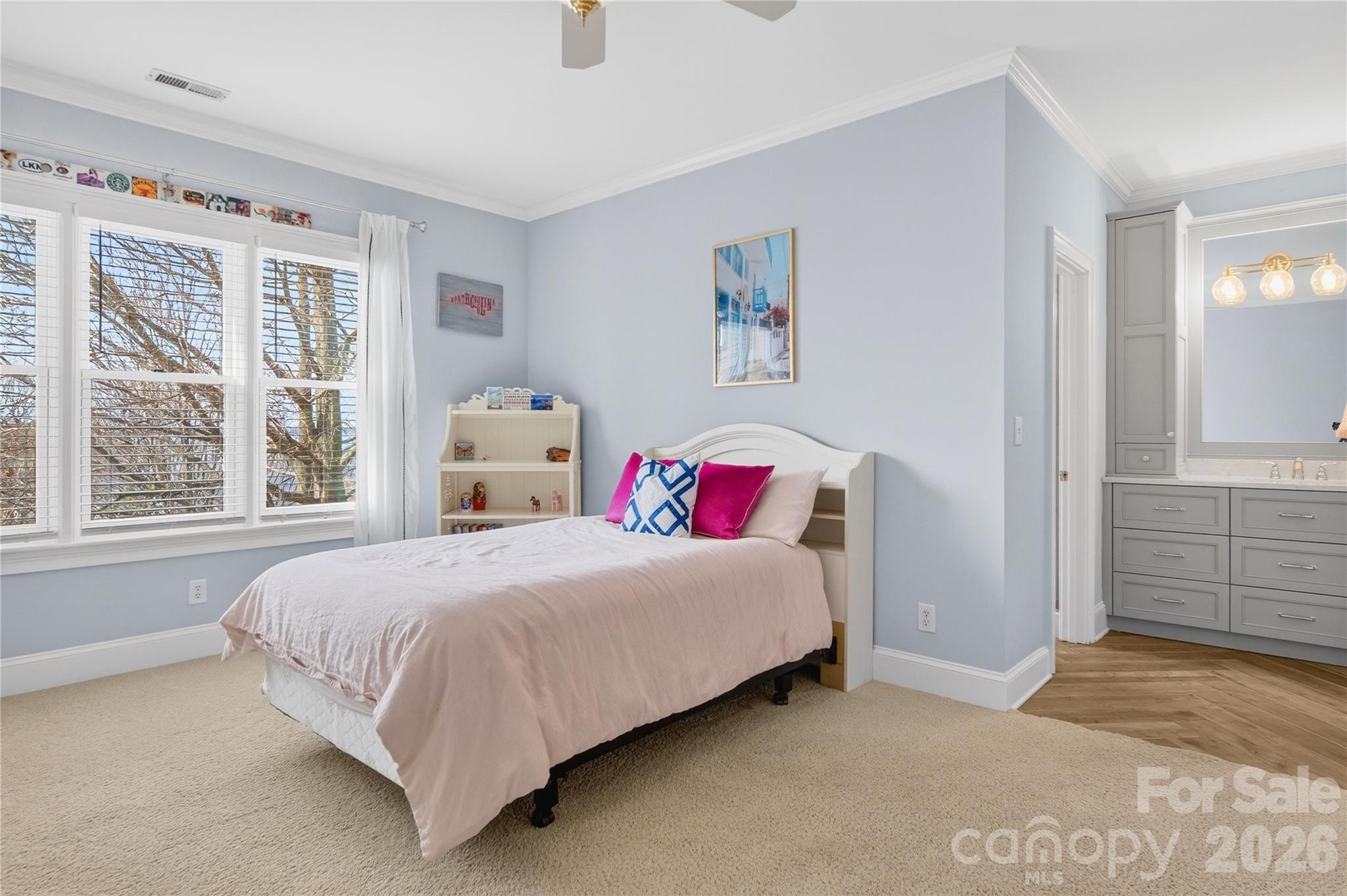 The Peninsula - Residential