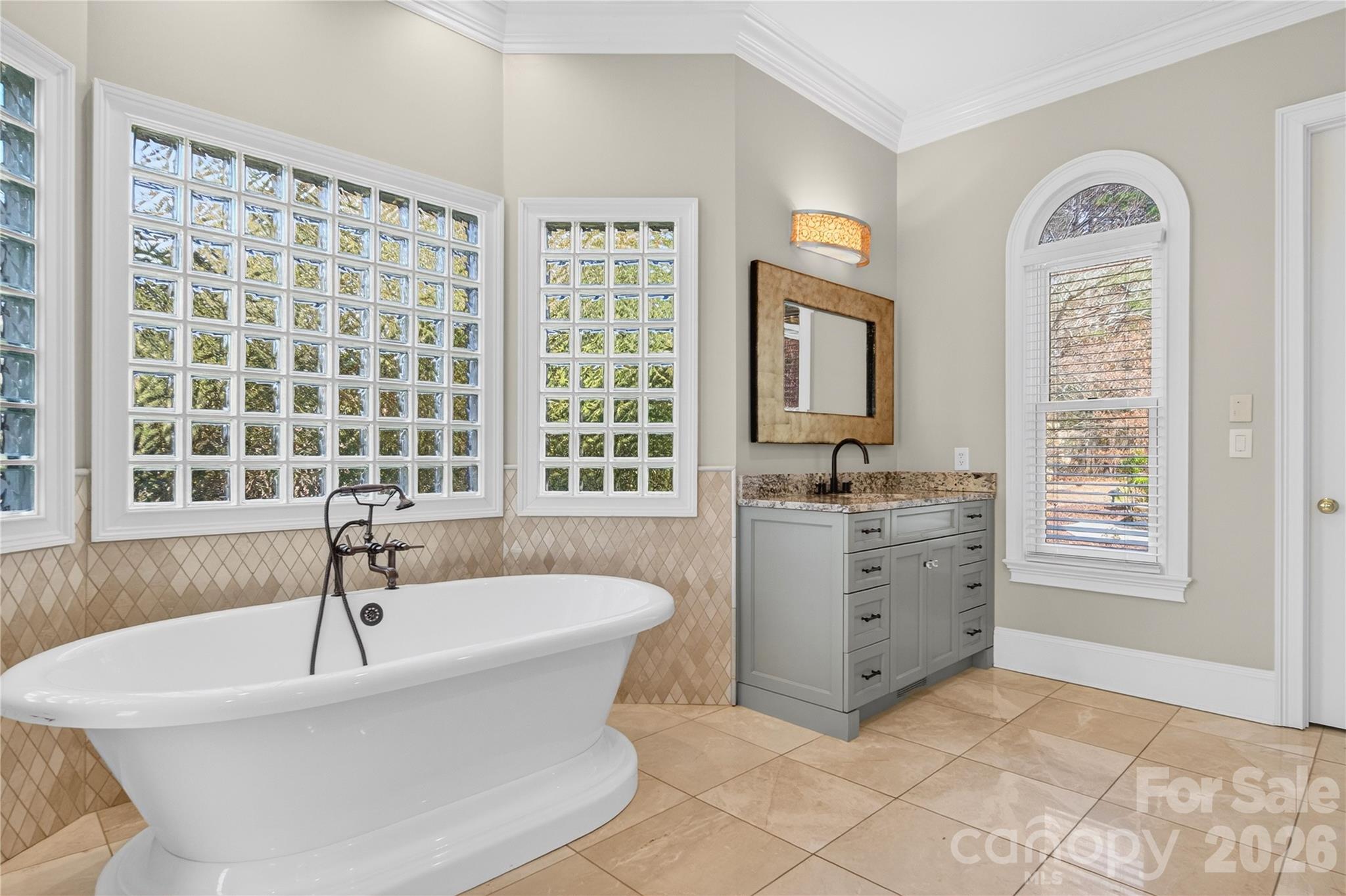 The Peninsula - Residential