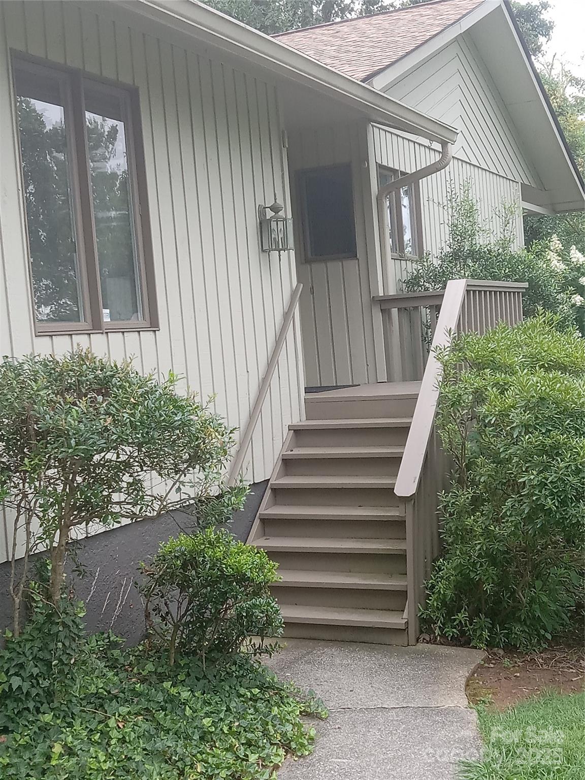 120 Clubwood Court