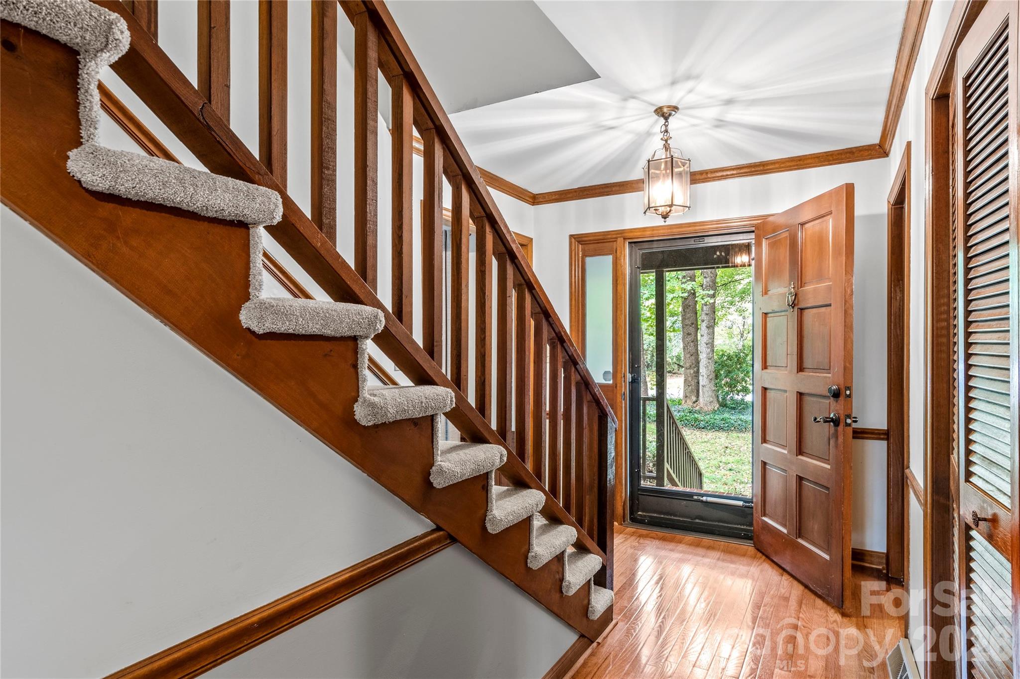 499 Reigate Drive
