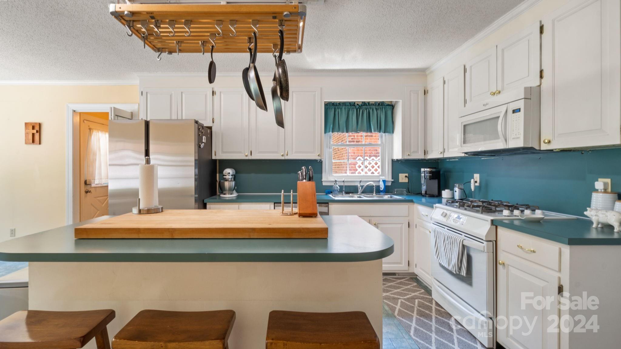 Forest Hills - Residential