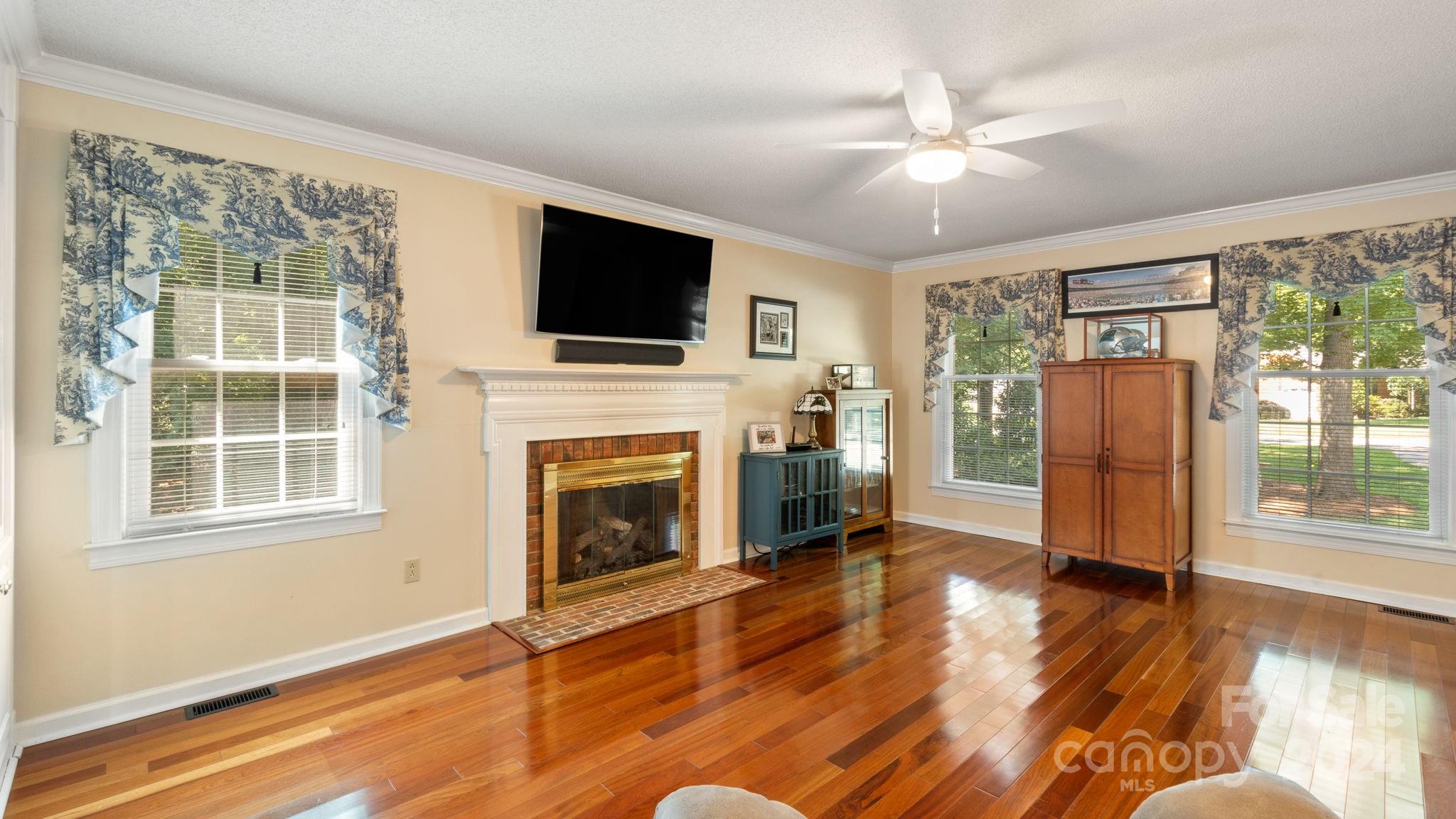 Forest Hills - Residential