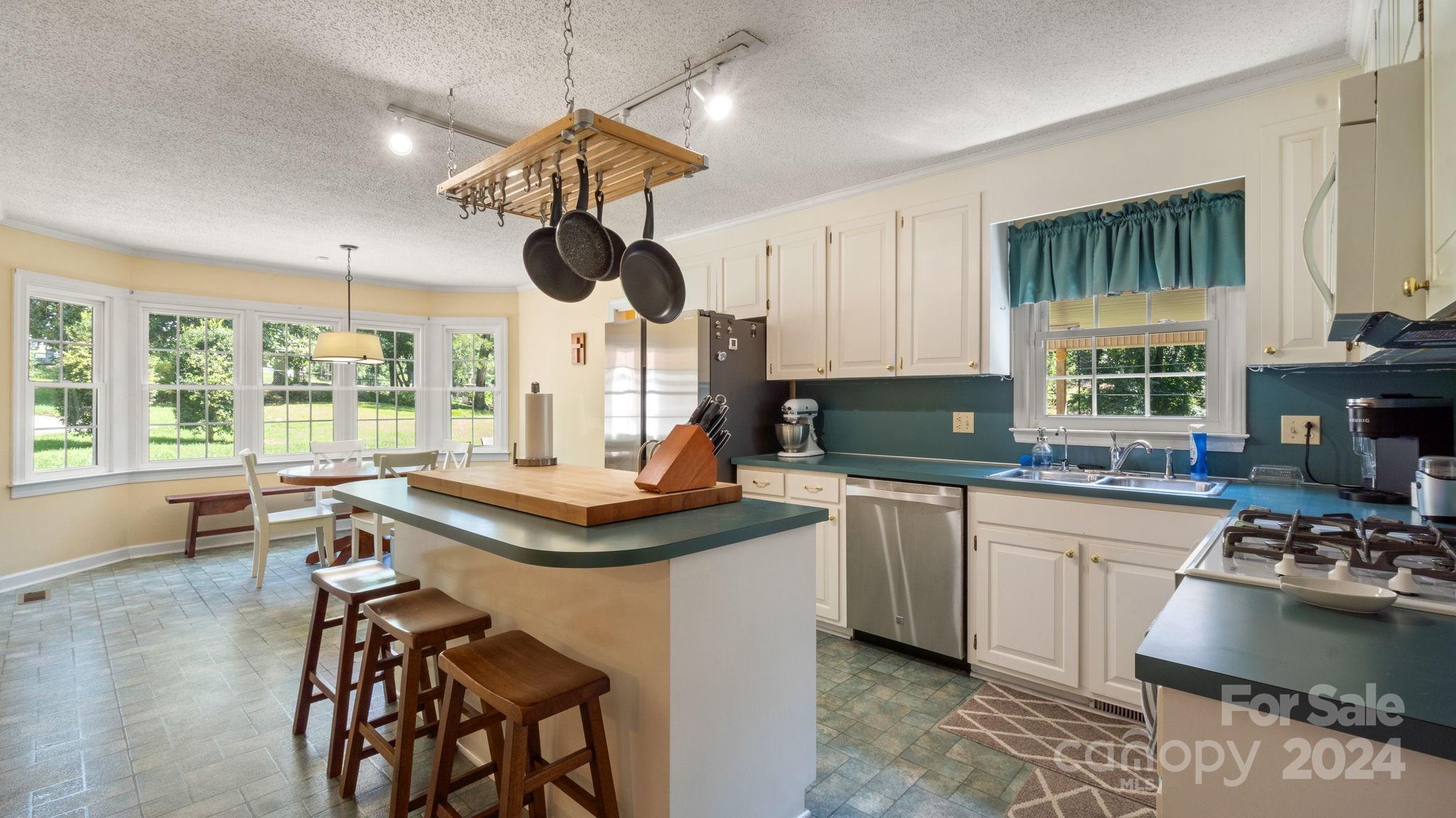 Forest Hills - Residential