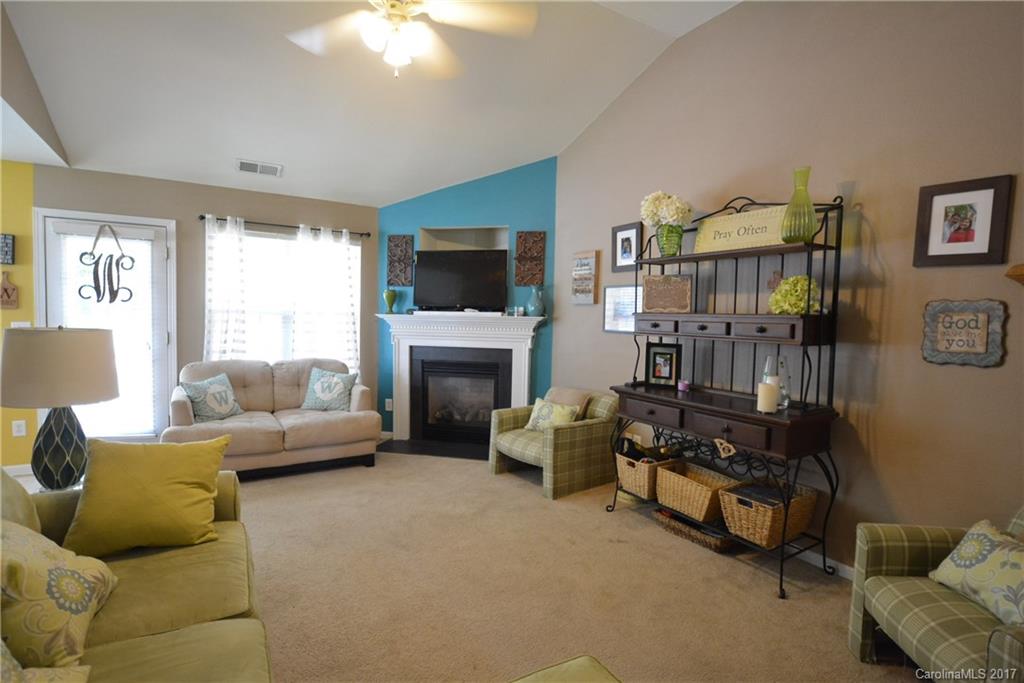 Longview Oaks - Residential